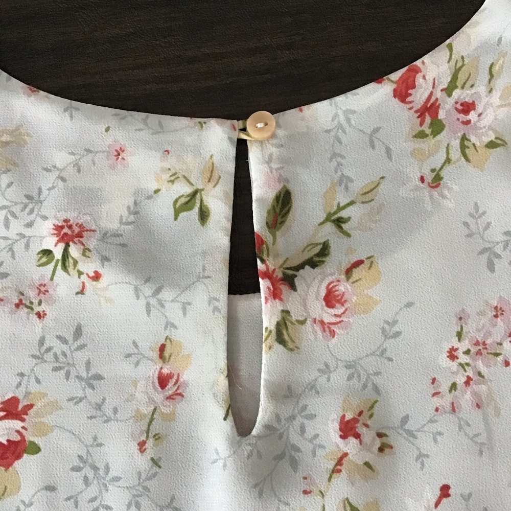 NWOT - MAX STUDIO Floral Sleeveless Top